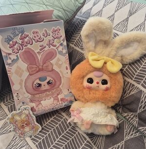 Baby Three Lily Rabbit Town Pendant